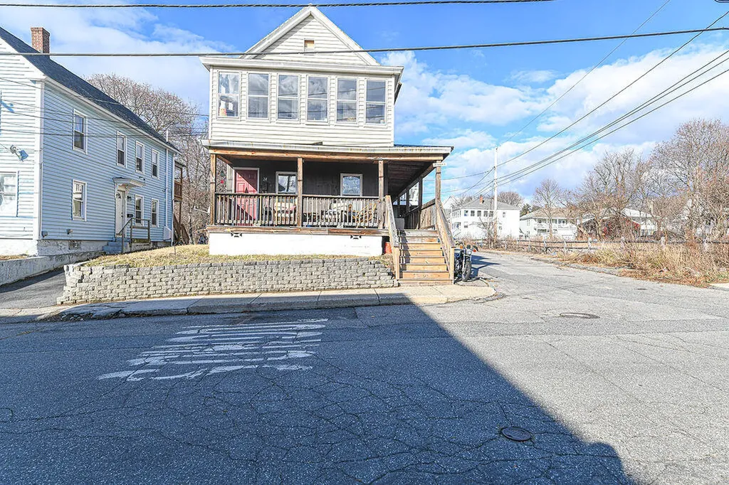 24 Thompson Street Sanford ME 04073