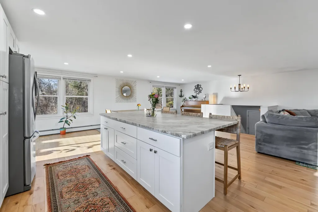 6 Apple Lane Standish ME 04084