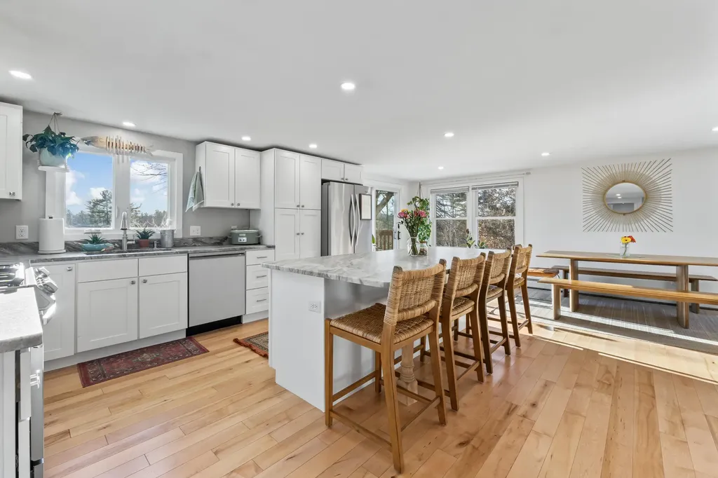 6 Apple Lane Standish ME 04084