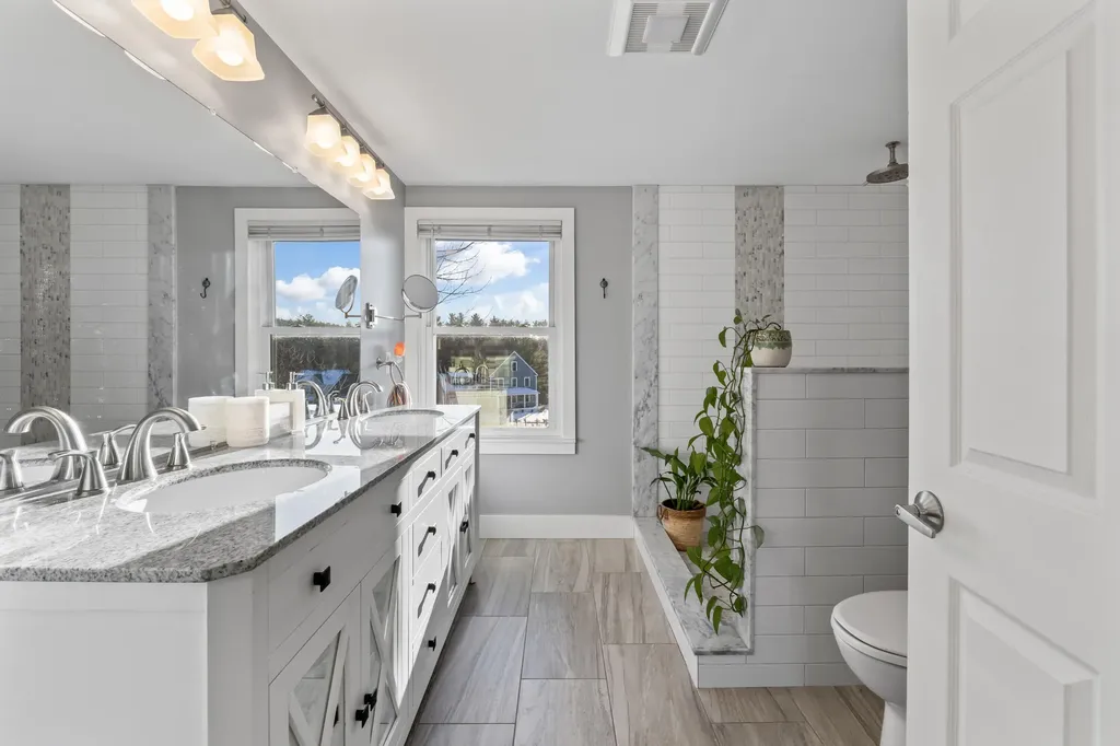 6 Apple Lane Standish ME 04084