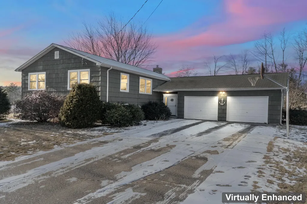 6 Apple Lane Standish ME 04084