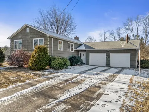 6 Apple Lane Standish ME 04084