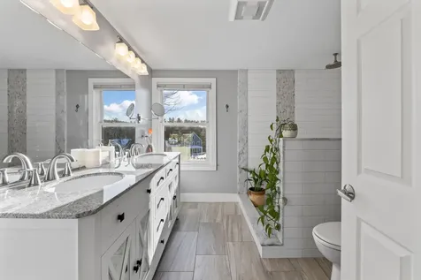 6 Apple Lane Standish ME 04084