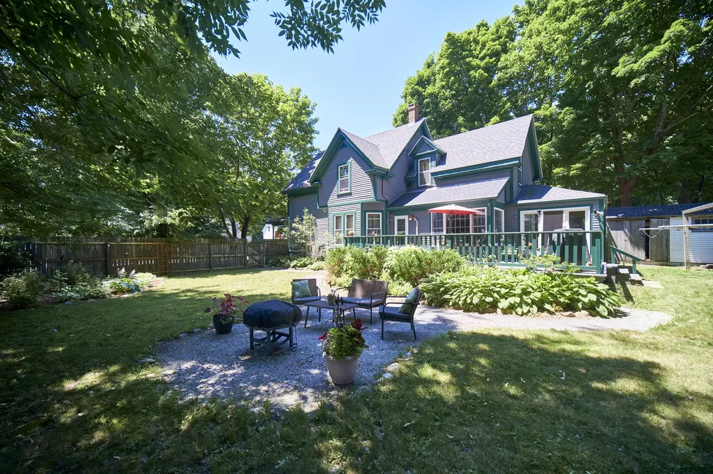 33 Rankin Street Rockland ME 04841