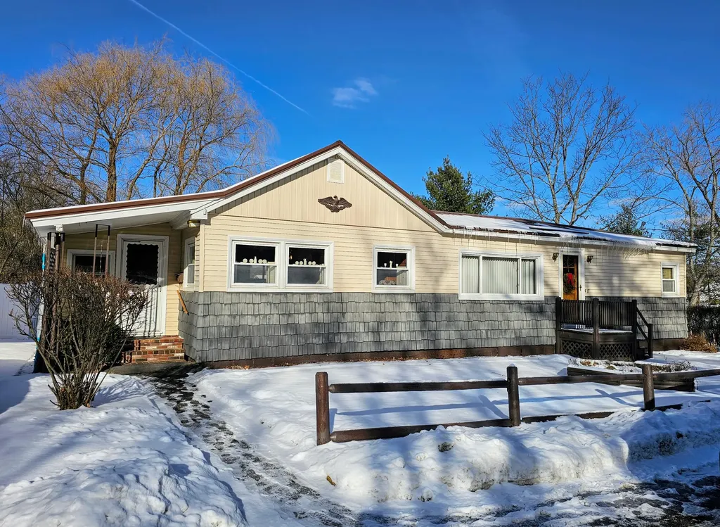 17 Wilson Street Old Town ME 04468