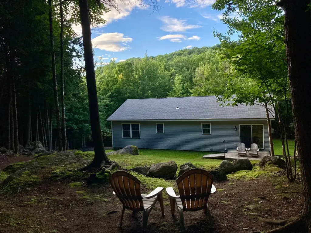535 Hebron Road Paris ME 04281