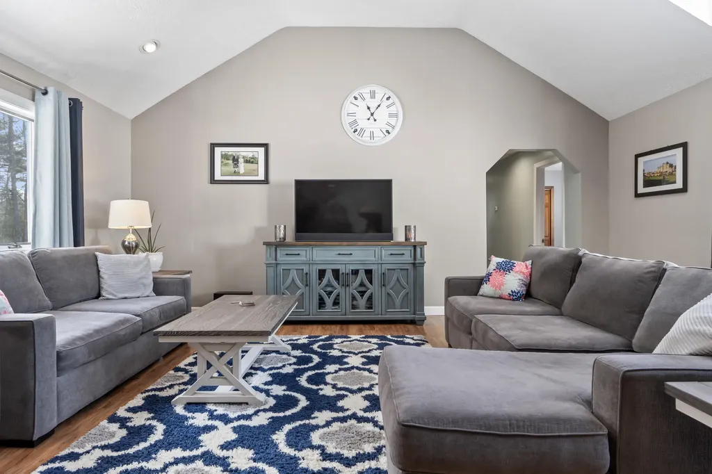 77 Lincoln Road Saco ME 04072