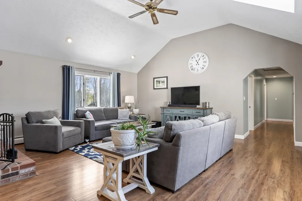 77 Lincoln Road Saco ME 04072