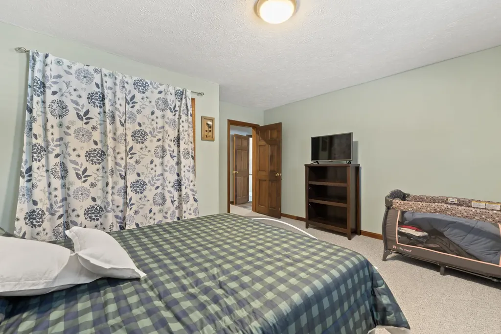 77 Lincoln Road Saco ME 04072