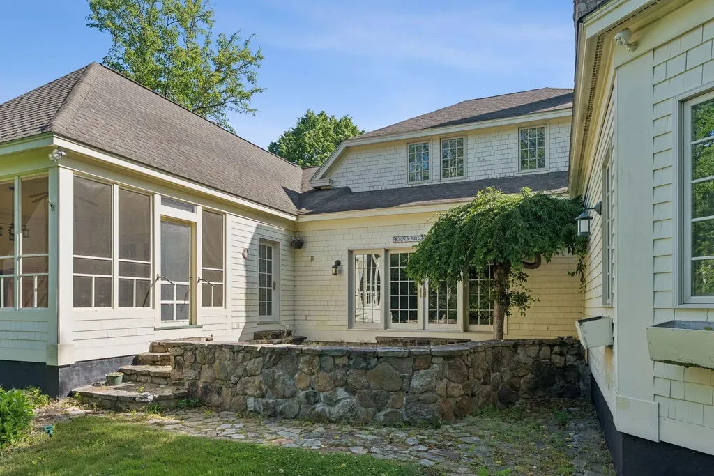 1 Sweet Pea Lane Kennebunk ME 04043