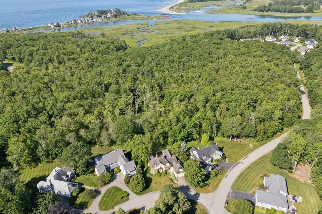 1 Sweet Pea Lane Kennebunk ME 04043