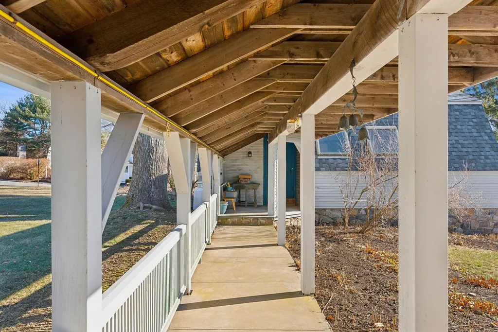 23 Harmon Park Road York ME 03909