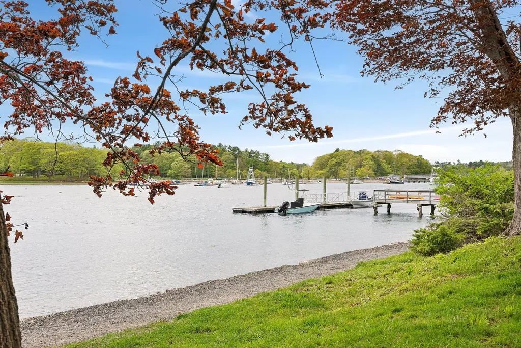 23 Harmon Park Road York ME 03909