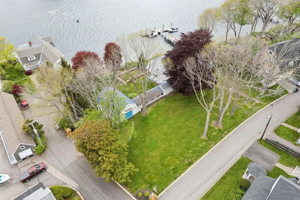 23 Harmon Park Road York ME 03909