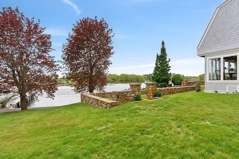 23 Harmon Park Road York ME 03909