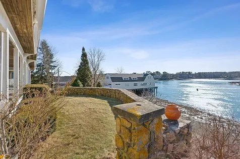 23 Harmon Park Road York ME 03909