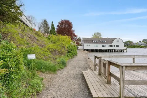 23 Harmon Park Road York ME 03909
