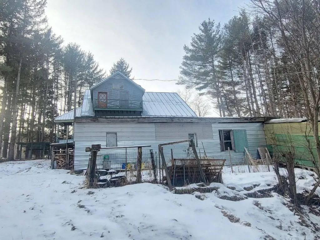 105 Zions Hill Road Chesterville ME 04938