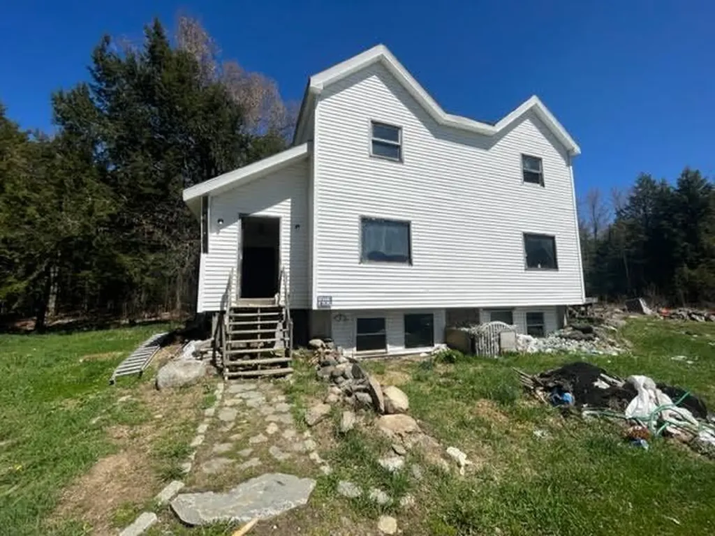 98 White Schoolhouse Road Corinth ME 04427