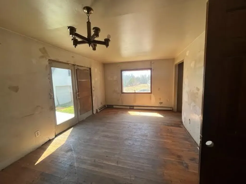 98 White Schoolhouse Road Corinth ME 04427