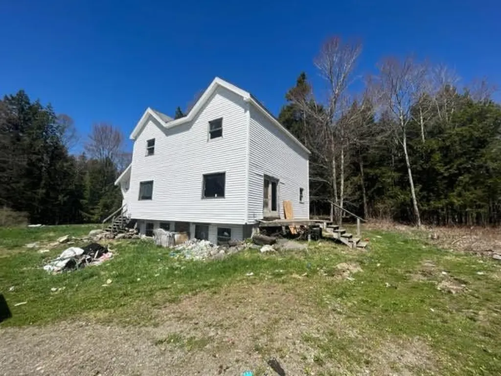 98 White Schoolhouse Road Corinth ME 04427