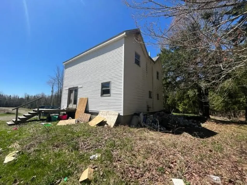 98 White Schoolhouse Road Corinth ME 04427