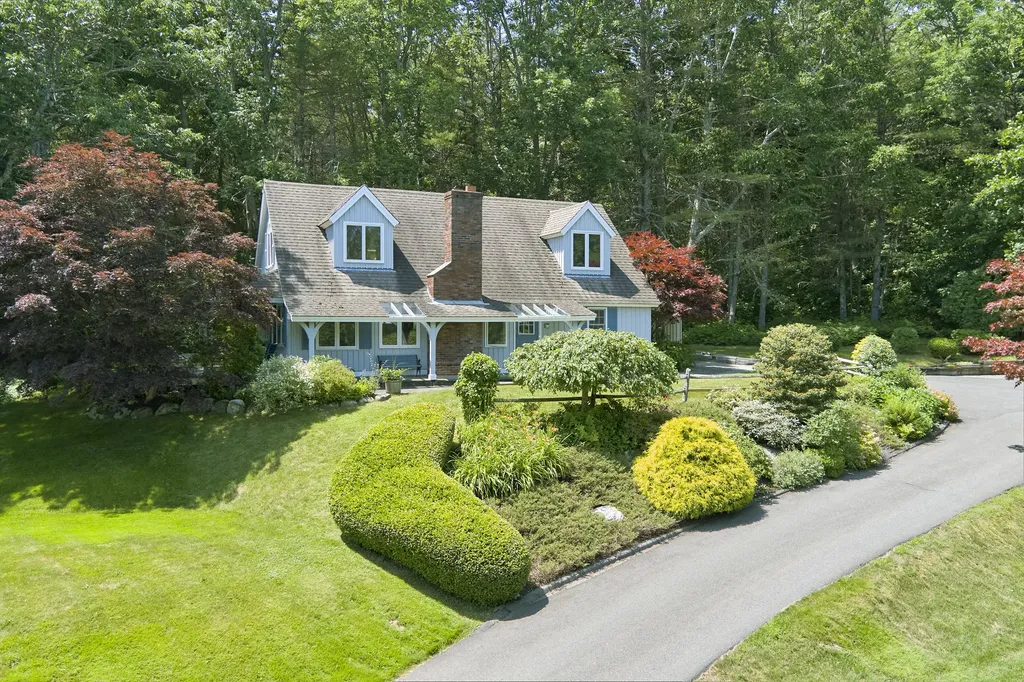 12 Deans Way Rockport ME 04856