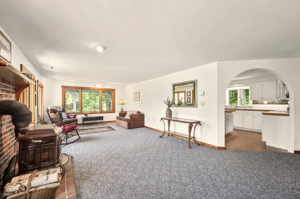 12 Deans Way Rockport ME 04856