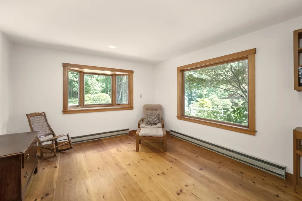 12 Deans Way Rockport ME 04856