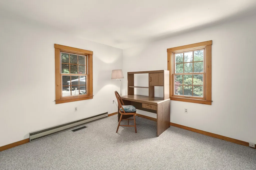 12 Deans Way Rockport ME 04856