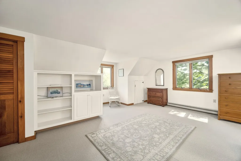 12 Deans Way Rockport ME 04856