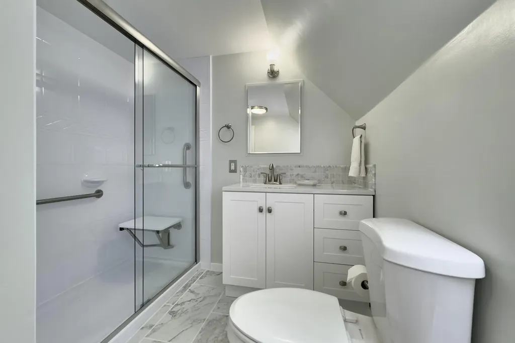 12 Deans Way Rockport ME 04856
