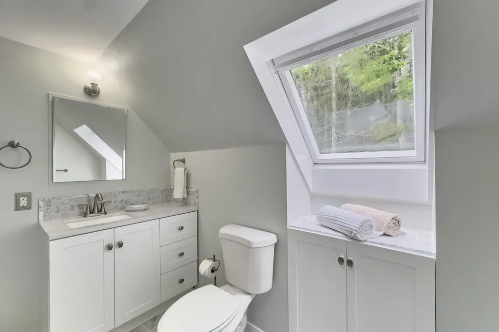 12 Deans Way Rockport ME 04856