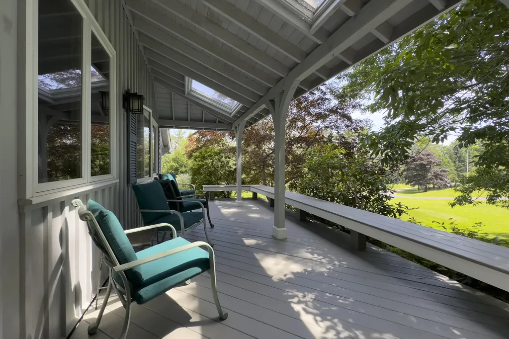 12 Deans Way Rockport ME 04856