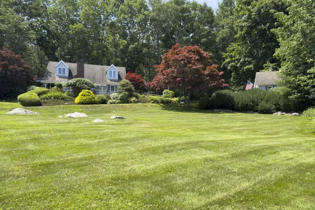 12 Deans Way Rockport ME 04856