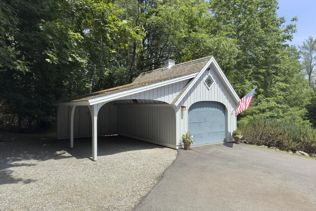 12 Deans Way Rockport ME 04856