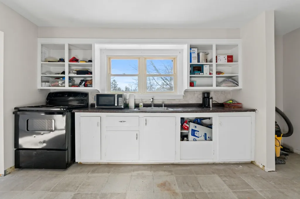 27 Bear Paw Lane Livermore ME 04253