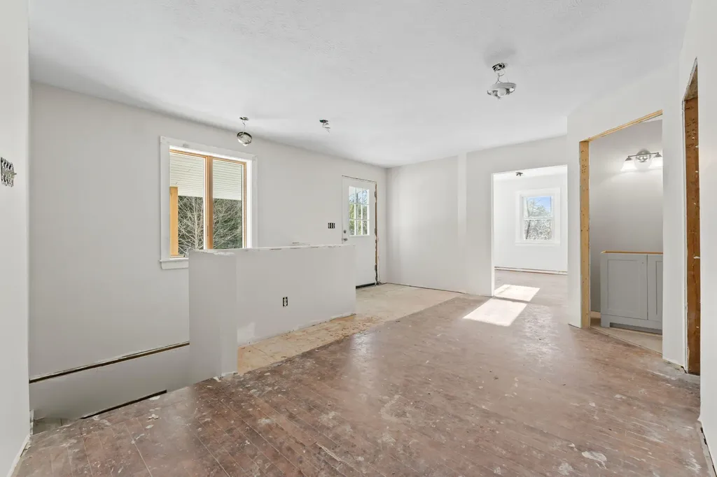 27 Bear Paw Lane Livermore ME 04253