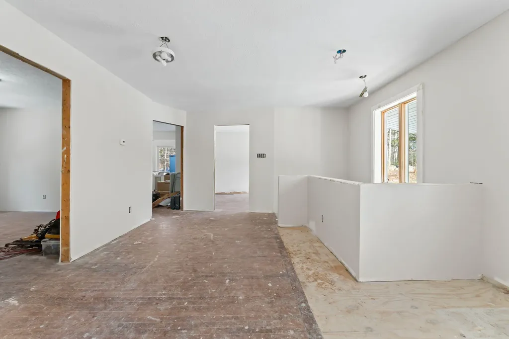 27 Bear Paw Lane Livermore ME 04253