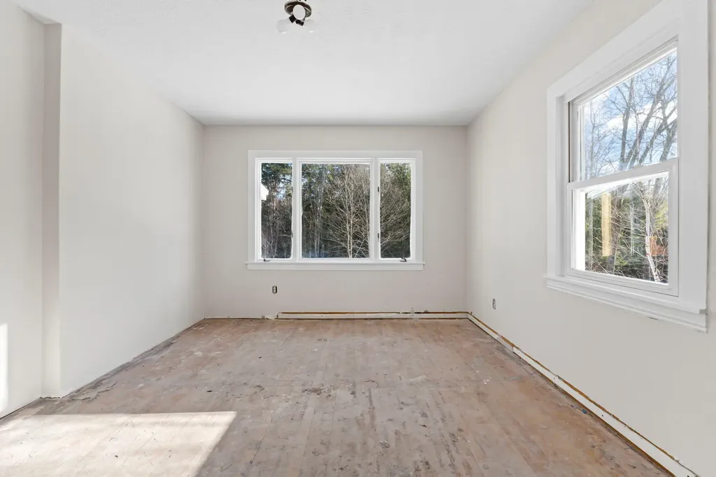27 Bear Paw Lane Livermore ME 04253