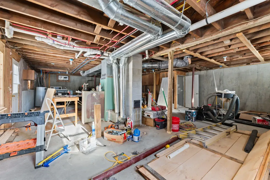 27 Bear Paw Lane Livermore ME 04253