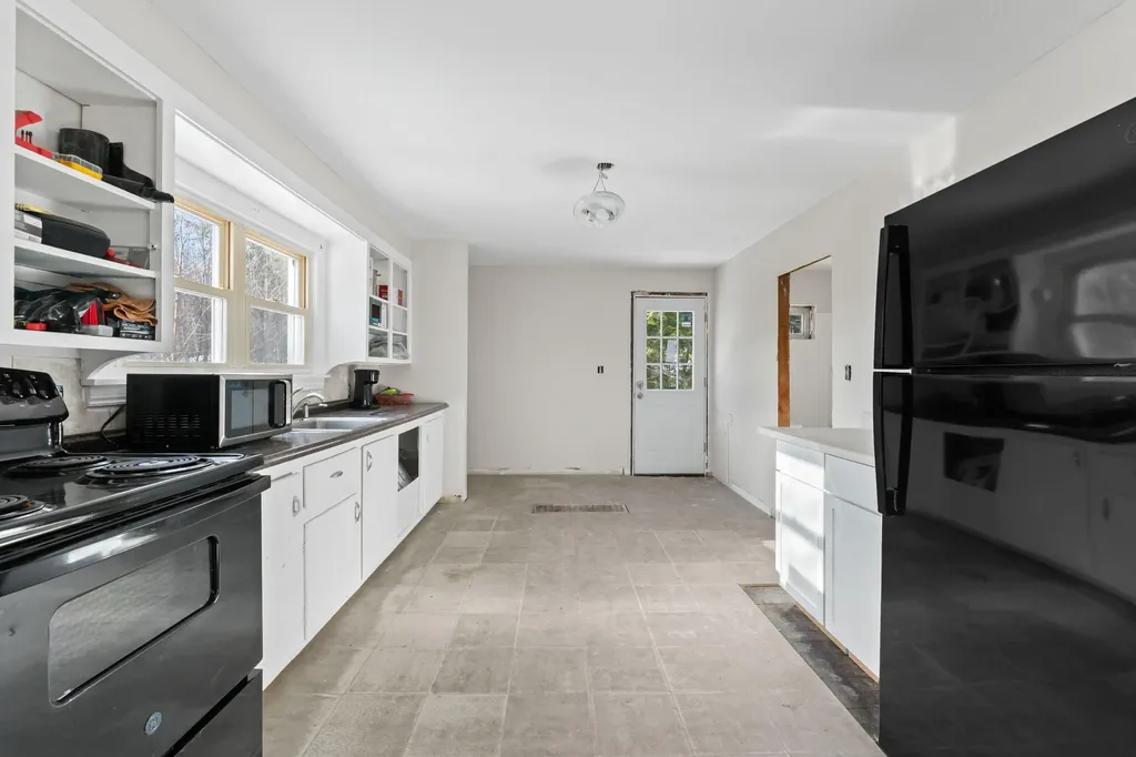 27 Bear Paw Lane Livermore ME 04253