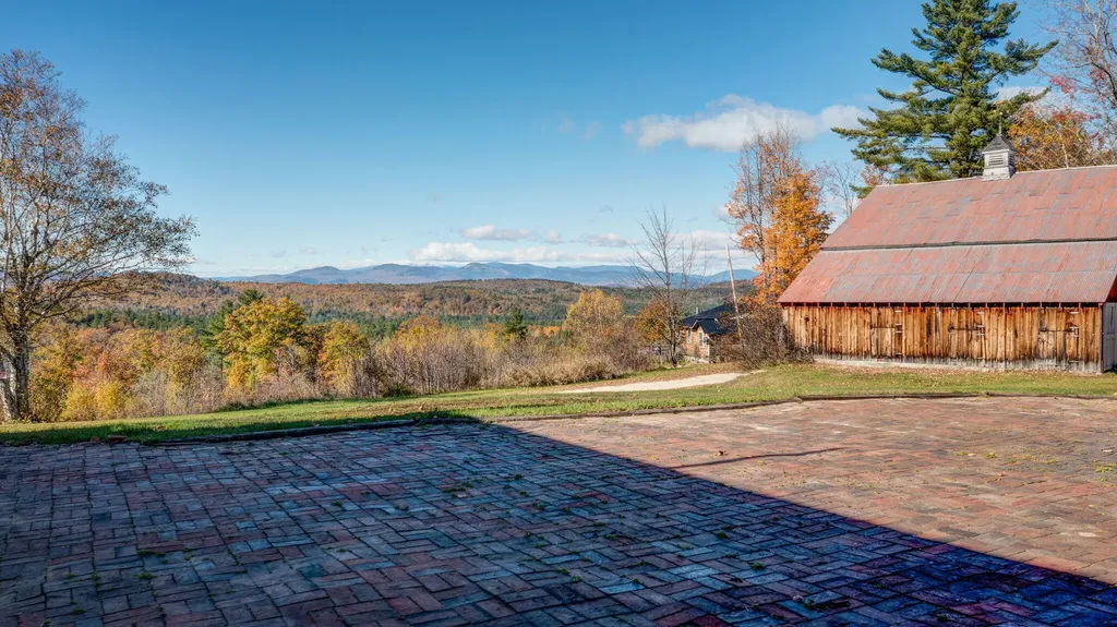 129 Perry Hill Road Sweden ME 04040