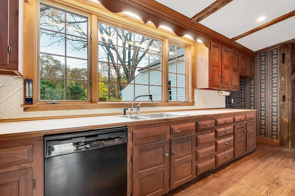 129 Perry Hill Road Sweden ME 04040