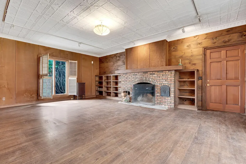 129 Perry Hill Road Sweden ME 04040