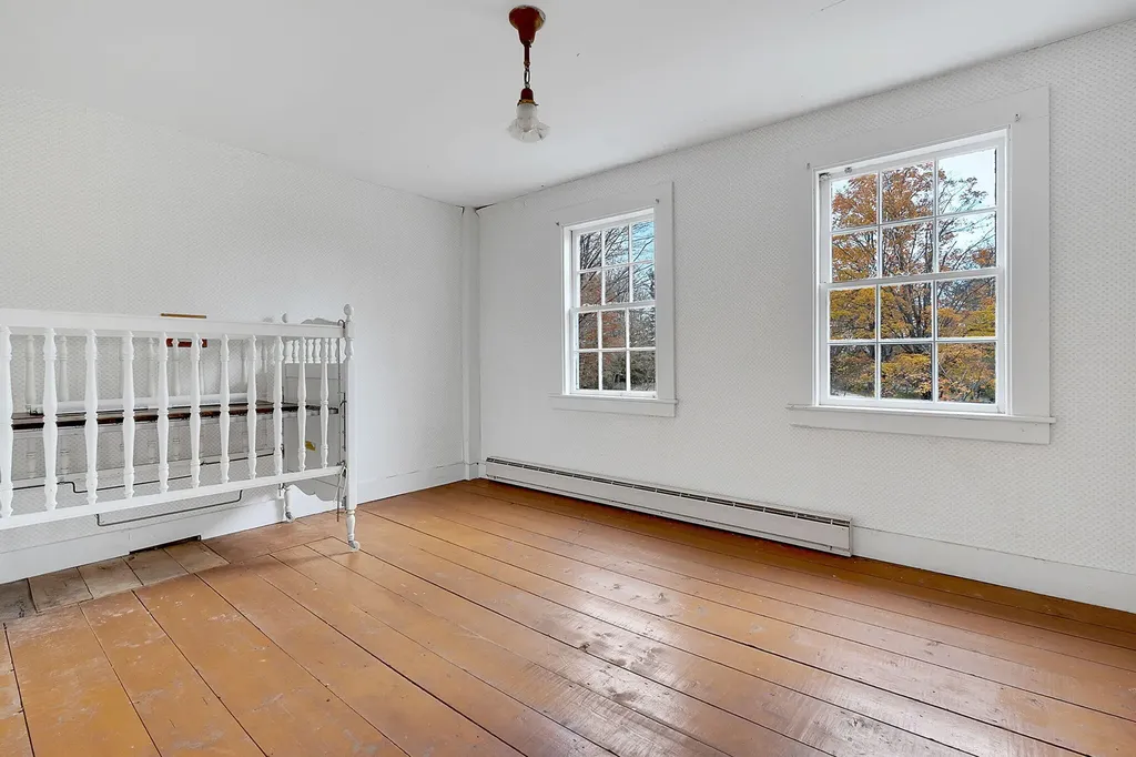 129 Perry Hill Road Sweden ME 04040