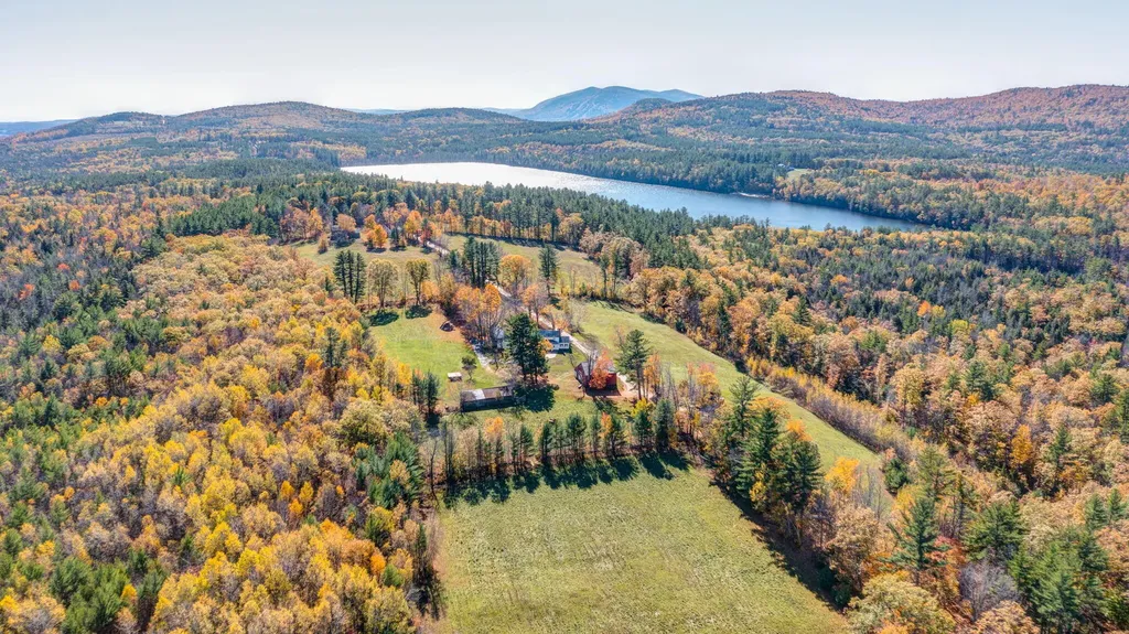 129 Perry Hill Road Sweden ME 04040