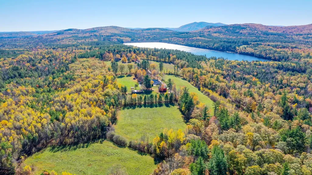 129 Perry Hill Road Sweden ME 04040
