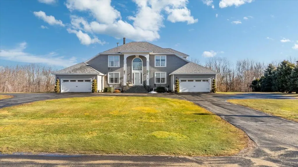 32 Aspen Way Turner ME 04282