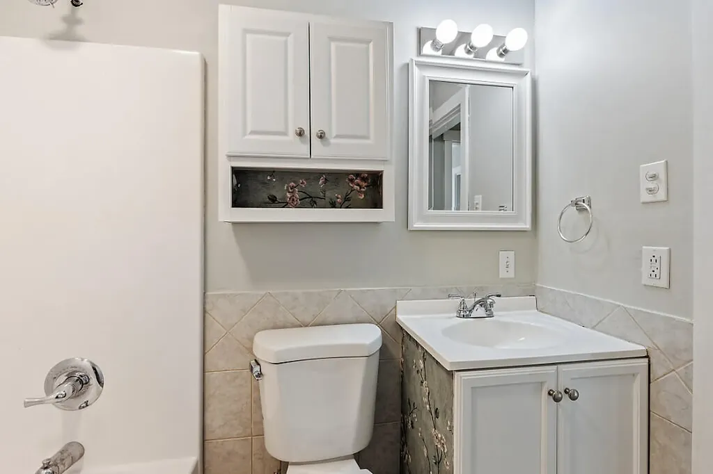 16 Brookside Avenue Augusta ME 04330